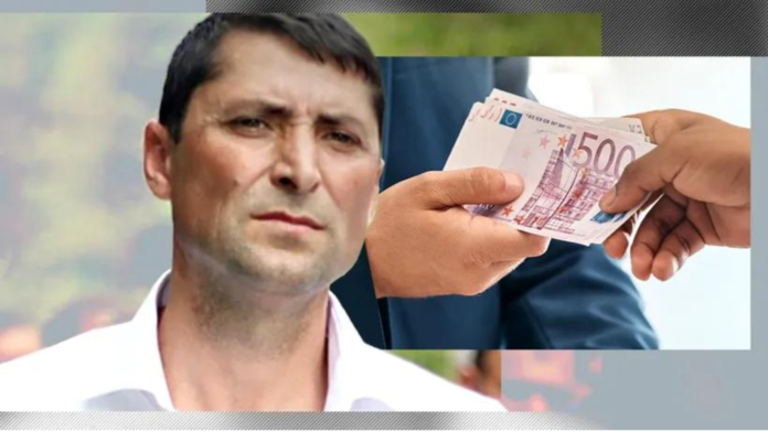 Tupeul inimaginabil al vameșilor protejați de Coldea: Își negociază șpaga, echivalentă cu avansul pentru un apartament de lux!