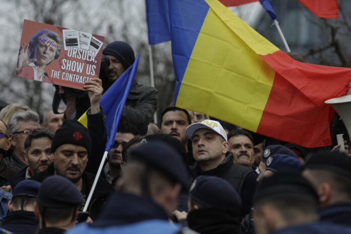 Continuă pozele și declarațiile la Congresul PPE