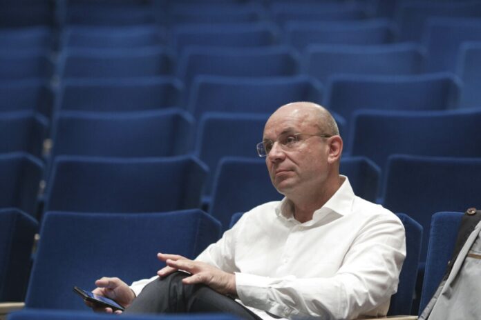 Gușă: Vor fi sau nu trimiși românii la război în Ucraina, să fie “carne de tun”?! TikTok mi-a anulat contul la un minut după ce-am postat pentru un marș dedicat păcii. Clar sau nu?