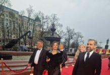 Dorel Vișan, Laura și Ciprian Mega, pe covorul roșu la Moscova! Filmul ”21 de rubini” selectat de către Nikita Mihalkov pentru ”Oscarul BRICS”.