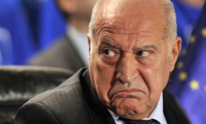 Ceaușescu îi face praf pe oamenii lui Dan Voiculescu. Urmăriți reacțiile lui Negoiță și Piedone Jr.!