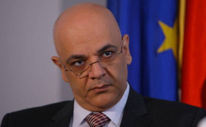 Vestea zilei e despre Kash Patel și România! Se pare că una dintre țintele viitoare ale șefului FBI legate de noi, pe lângă oficialii implicați în furtul ajutoarelor/banilor americani pentru Ucraina, este însuși Raed Arafat!