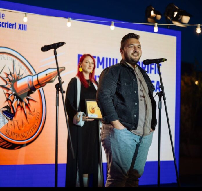 Jurnalista Adina Florea, despre gala Superscrieri: „Io la Superscrieri nu merg pentru că am o problemă să-mi văd violatorul premiat pe scenă”