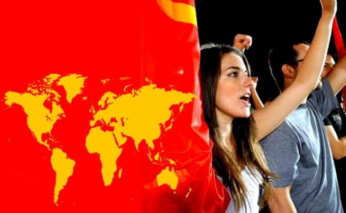 SOCIOLOG DE TOP: TINERII TRAG SPRE COMUNISM PENTRU CĂ NU MAI AU CREDINȚĂ ȘI SUNT INCULȚI