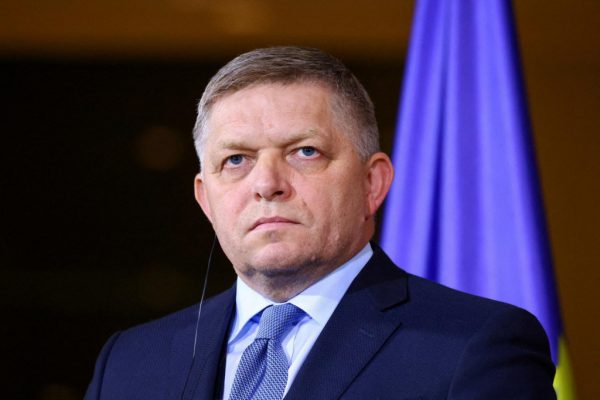 Discursul exploziv al lui Robert Fico și atentate similare din istoria recentă.