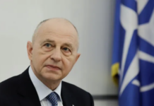 Regele gafelor, Mircea Geoană, a strâns zeci de mii de semnături în câteva zile