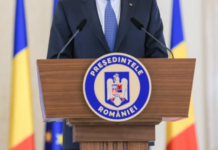 Candidații se alintă. Și dau din colț în colț