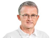 Hostiuc dă o veste bună: “Noua generație de intelectuali este de tip suveranist și anti-SISTEM!”