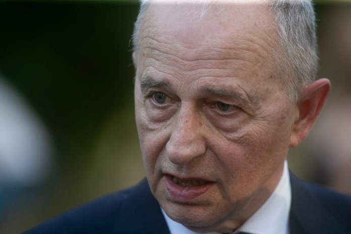 SRS: Toate tunurile pe Mircea Geoană