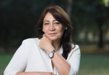 Profesoară despre distrugerea vacanței elevilor: ”Altădată însemna soare, libertate și cărți de aventură. Acum, elevii se rup de telefoane doar pentru a ajunge în localuri exclusiviste sau în destinații de lux!”