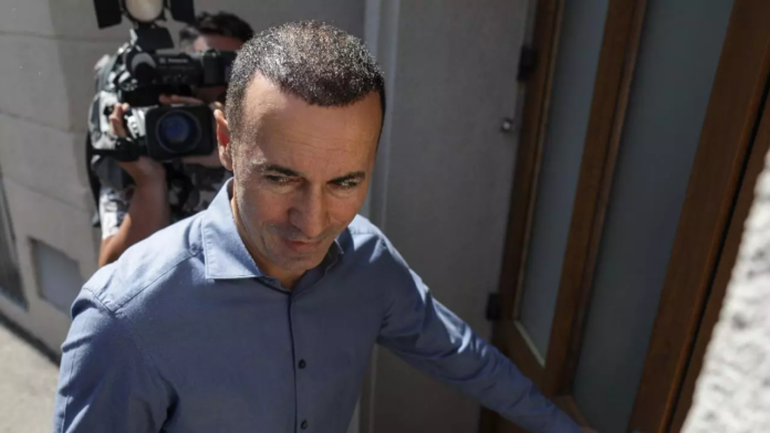 DOVEZILE ZDROBITOARE găsite în telefoanele lui Iulian Dumitrescu şi ale apropiaţilor: cum se împărțeau comisioanele și ce rol avea primarul “Șpăguță” – referat DNA