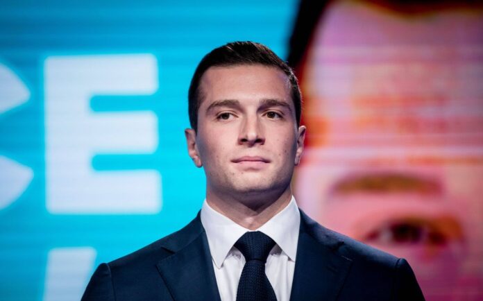 Dreapta franceză, o primă lovitură dată lui Macron