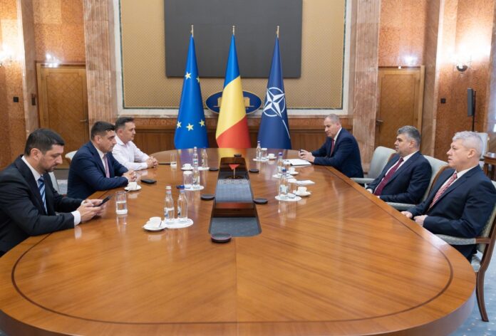 Gușă: Negocierile de la Palatul Victoria au fost un simulacru pus la cale de Marcel Ciolacu pentru ca să-și mascheze marea înfrângere. George Simion și Diana Șoșoacă sunt interpuși ai PSD-ului, la fel cum Lasconi este un interpus al PNL-ului