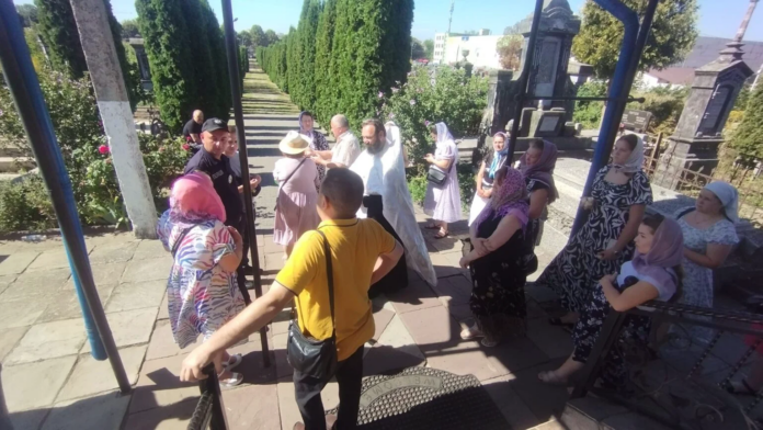 Ortodocșii români din Ucraina, persecutați de oamenii lui Zelensky! Guvernul și BOR, pe modul “mucles”.