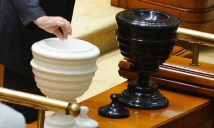 Scenariul moțiunii de cenzură