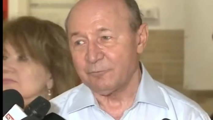 Băsescu vrea din nou luxul prezidențial și se adresează CCR!