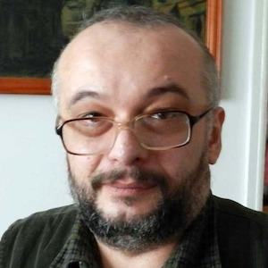 Mircea Maci, “Revista 22”, portrete pentru prezidențiabili: “ Cinci săbii ruginite pentru o teacă”