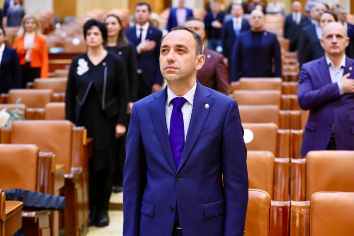 Dosar de candidat – Laurențiu Cazan, PNL. Motto – „Sunt 100% fidel partidului care m-a făcut campion al contractelor cu statul!”