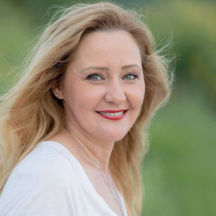 Gușă: Elena Lasconi a fost lansată într-o candidatură fake, de laborator! Impostura ucide dezbaterea politică și generează un proces de contraselecție ce omoară România!