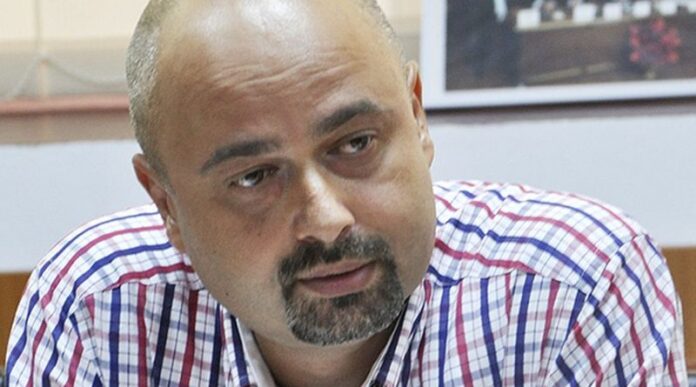 Dosar de candidat – Emil Florin Albotă, PSD. Motto – „Cât îs soarele și luna, mama-n lume-i numa’ una”