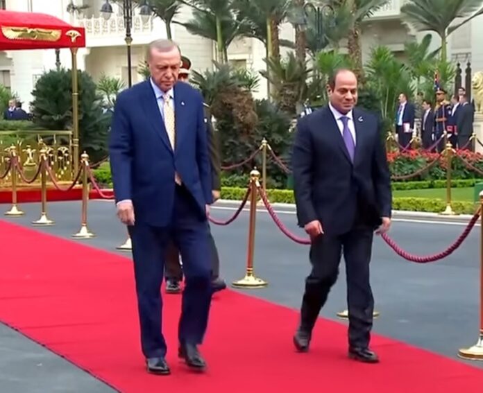 Președintele Sisi al Egiptului vizitează Turcia pentru prima dată din 2013