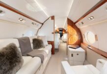 Klaus Iohannis rămâne consecvent: Pleacă în SUA cu un avion privat de lux. Aeronava este folosită și de Elon Musk