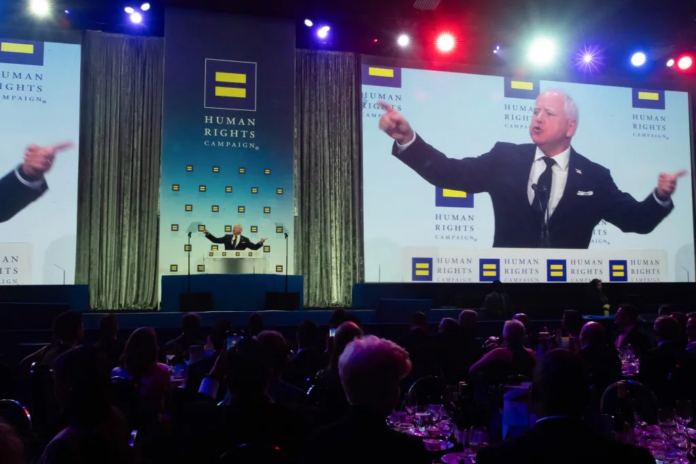 Probleme pentru campania Kamalei Harris! Fratele secondantului său denunță pericolul alegerii acestuia