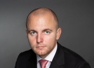 Sistemul a decis implicarea de facto a României în două războaie în mai puțin de 24 de ore! Singura soluție constă în proteste masive care să conducă la alegeri anticipate. VREM PACE!