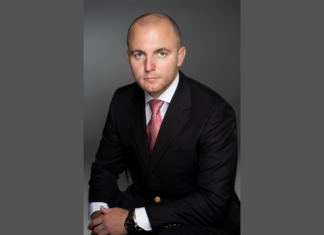 Deputatul Andrei Gușă (AUR): Dacă guvernul nu reușește să preia controlul rafinăriei rusești Petrotel – Lukoil până pe 21 noiembrie, pierdem pe termen scurt 25% din necesarul de țiței. Ne putem trezi cu prețuri de peste 10 lei la pompă!