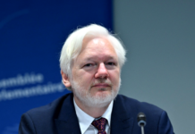 Assange se revoltă contra îngrădirii libertății de exprimare. La Strasbourg, contra SUA!