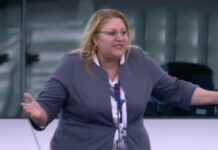 România, stat totalitar?! Europarlamentarei Diana Șoșoacă nu i-a fost permis accesul la Parchetul General
