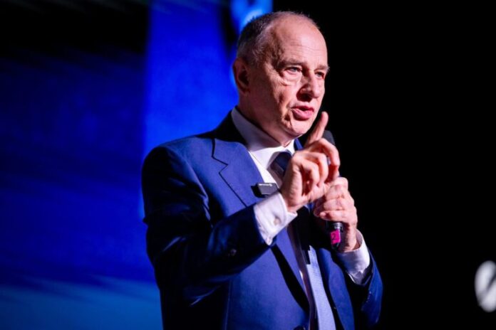 Ce premier ar numi Geoană dacă va câștiga președinția