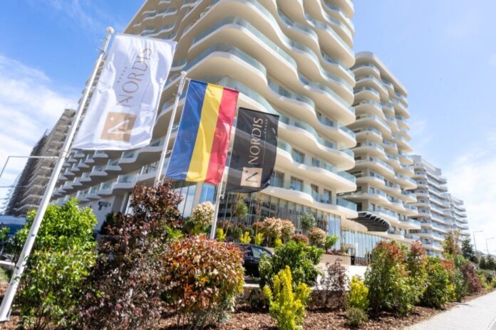 Comaroni: Pe lângă fata lui Băsescu, printre notarii penali din escrocheria NORDIS sunt soțiile liberalilor Bușoi și a lui Horia Georgescu, fostul șef ANI. Laura Vicol este reprezentanta lumii interlope în politică, deci scandalul de tip CARITAS declanșat poate fi devastator pentru PSD