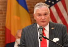 Octavian Știreanu (Cotidianul), despre fostul ambasador SUA: “Excelența sa, Zucky”!