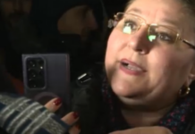 Șoșoacă, cu lacrimi în ochi. „Simioane de ce ne-ai trădat?”