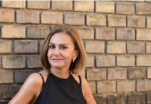 Judecătoarea Adriana Stoicescu: În 89 eram în piață și urlam ”Există Dumnezeu” și ”Libertate”. Azi se urlă ”libertate pentre LGBT” și ”vrem adopții de copii pentru tata 1 și tata 2”. Voi azi cereți moarte de Crăciun