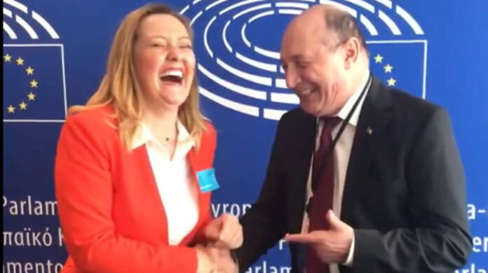 Băsescu trece de partea lui Călin Georgescu: “Nu este omul Moscovei!”