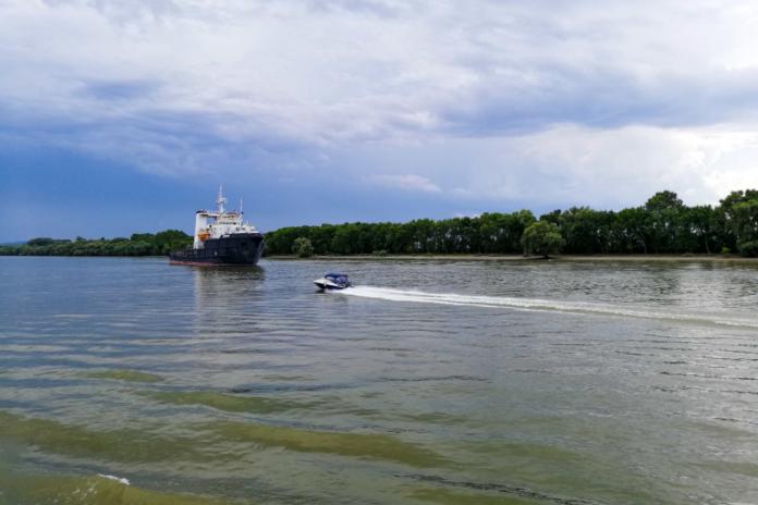 Olandezii care au scos din Dunăre epava ucraineană Rostock acum 20 de ani au cerut blocarea accesului României în OECD