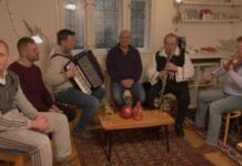 Colindul lui Dumitru Fărcaș pentru toți românii. SOLIDNEWS vă urează sărbători în liniște și pace!