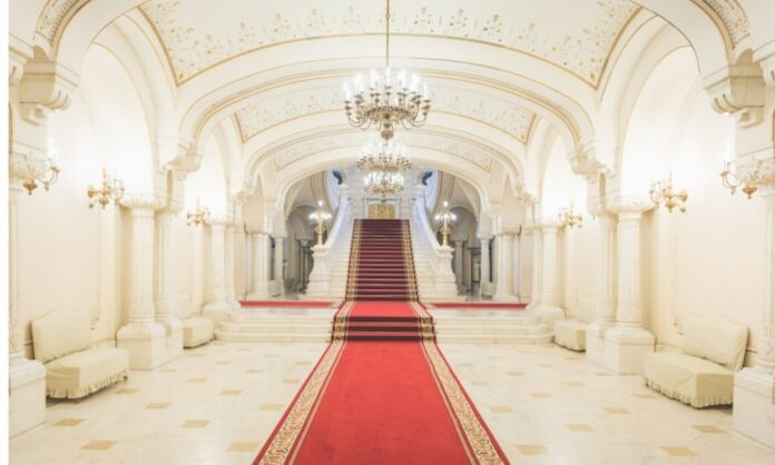 Cotidianul: O avocată demonstrează că Iohannis nu mai poate fi președinte după 21 decembrie 2024!