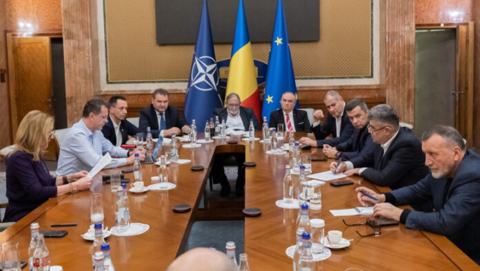 Ionescu: BOMBA legată de negocieri este că se poartă în case conspirative, la Parlament sunt trimiși doar de formă oameni din eșaloanele inferioare!