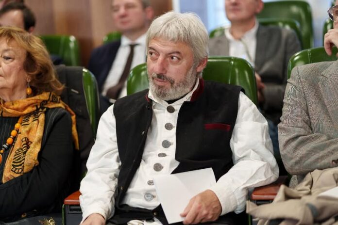 Marius Oprea: ”E prea târziu! Armata Georgeștilor a cucerit România.”