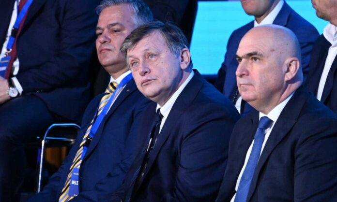 Nistorescu îi desființează pe liberali și pe Antonescu: Liberalii sunt praf și “Împăratul” Crin e gol!