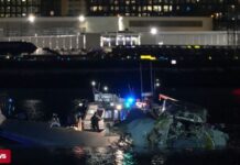 Catastrofa aviatică din capitala SUA! Cadavrele sunt recuperate din râul Potomac
