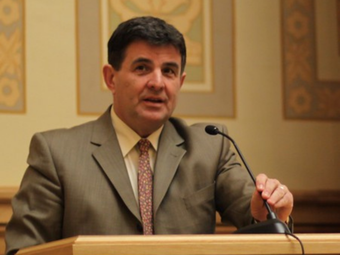 Octavian Știreanu, în apărarea lui Mircea Malița, îl desființează pe Hunor Kelemen!