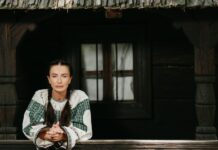 COTIDIANUL, interviu cu Paula Hriscu! “Da, da, aici e țara mea!”