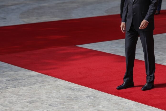 STIRIPESURSE: Jocul-BOMBĂ din culisele demisiei lui Iohannis și ajungerii lui Bolojan la Cotroceni!