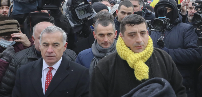 Comaroni: Lupta dintre AUR și Georgescu s-a iscat din interesul de dominație asupra mișcării suveraniste, în condițiile în care au falange diferite din serviciile secrete care-i controlează