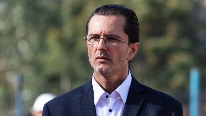 Mircea Sime, mesaj pentru Vasile Bănescu: “Întoarceți-vă în clopotniță dacă vă deranjează libertatea presei!”