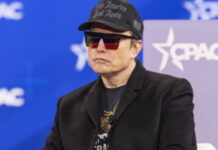 Elon Musk, tată pentru a 14-a oară!